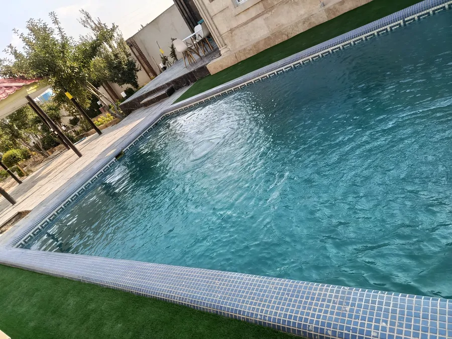 تصویر ۱ - ویلا باغ ویلا تمیز استخر دار اب گرم بسیار تمیز و زیبا در  ملارد 