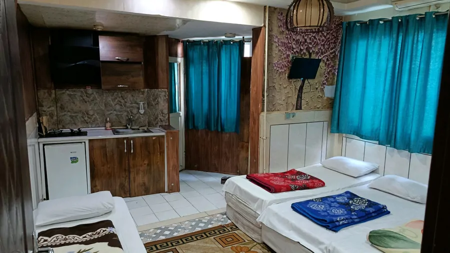 تصویر ۱ - سوییت واحد طاهری اتاق 102 نزدیک حرم در مشهد