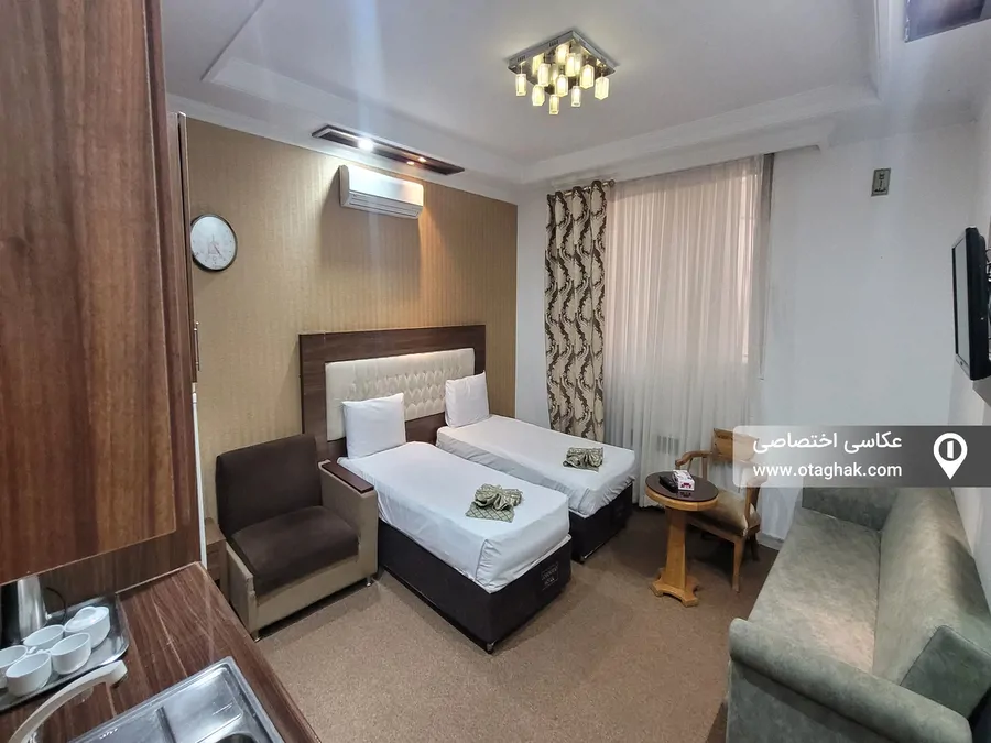 تصویر ۱ - هتل سنتی زمرد چهار تخته با صبحانه رایگان(2) در مشهد