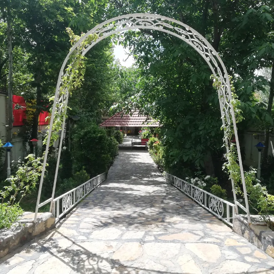تصویر ۱ - ویلا باغ بهشت  در  طرقبه