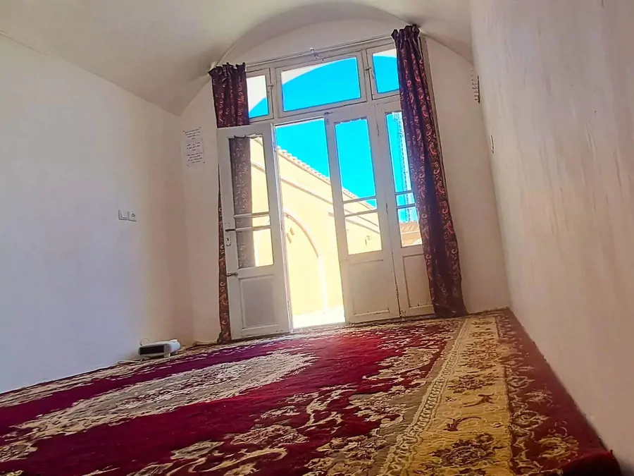 تصویر ۱ - اقامتگاه بومگردی خانه مادری (اتاق ناردون) در نجف آباد