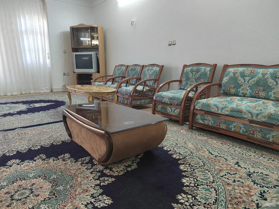 تصویر ۱ - آپارتمان اقامتگاه نریمان با فضای دلشین و تراس بزرگ با دید درختان سیب  در  اصفهان