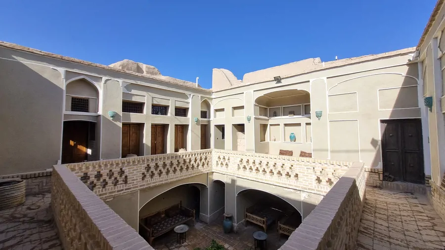 تصویر ۱ - اقامتگاه بوم‌گردی اقامتگاه بوم‌گردی دولت سرا در  نائین