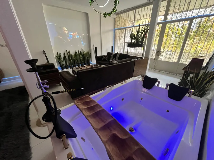 تصویر ۱ - ویلا مهران با بیلیارد و جکوزی در کرج