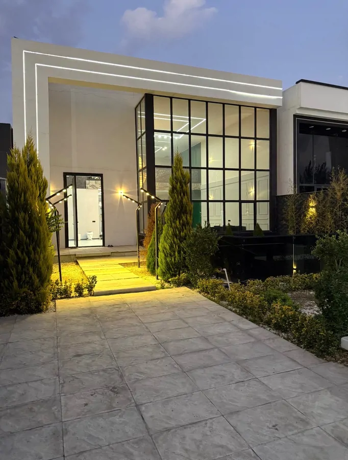 تصویر ۱ - ویلا دوبلكس استخر آب گرم اسپرلوس گاردن در کردان