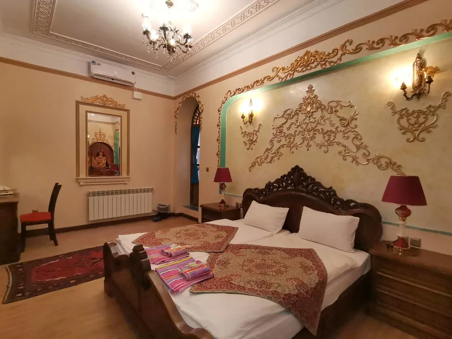 تصویر ۱ - هتل سنتی رزاز (زاویه) در  تهران