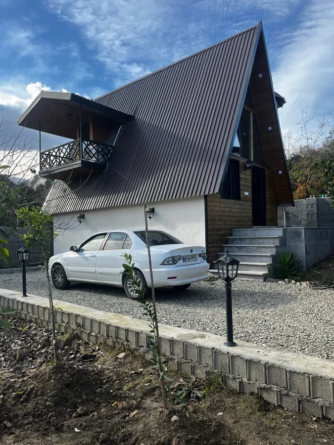 تصویر ۱ - کلبه سوئیسی نویان در شهسوار