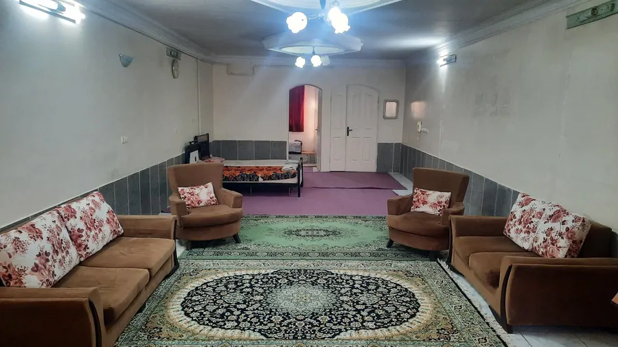 تصویر ۱ - آپارتمان آپارتمان بزرگ پارکینگ دار اختصاصی و فوق تمیز در  مشهد