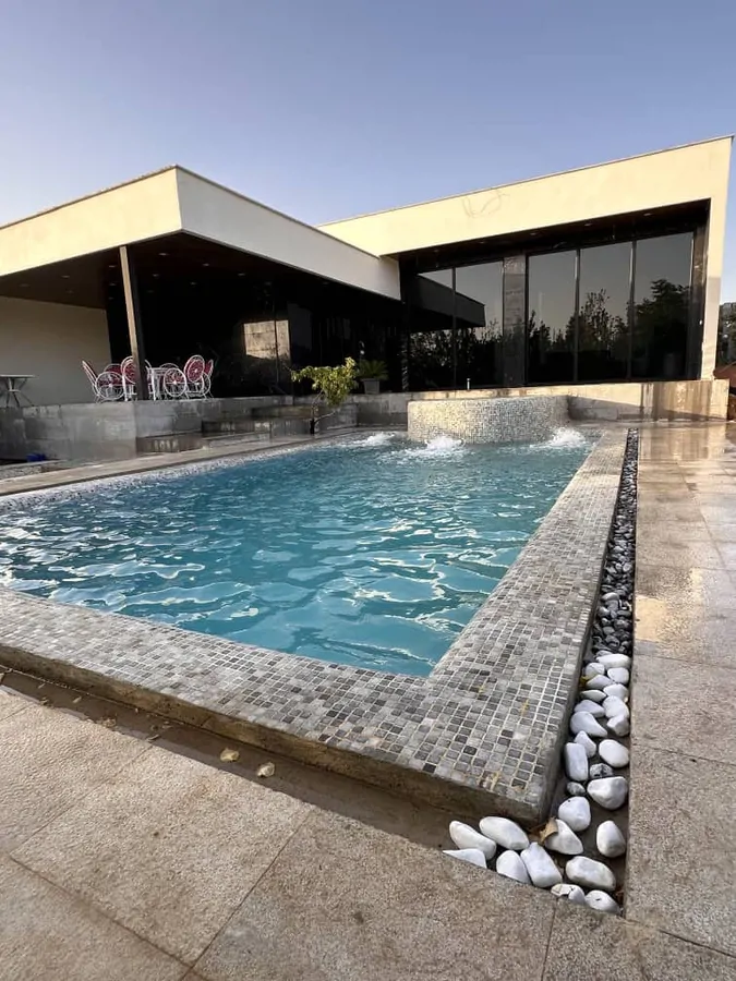 تصویر ۱ - ویلا استخردار آبگرم اقاقیا با جکوزی و بیلیارد در کوهسار