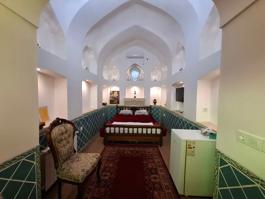 تصویر ۱ - اقامتگاه بوم‌گردی دیوان سالار (مهرانگیز) با صبحانه رایگان در  نائین