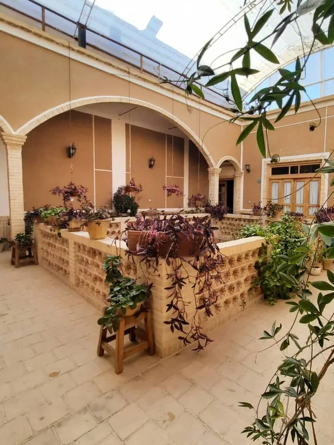تصویر ۱ - هتل سنتی هتل سنتی آرا اتاق دوتخته تویین در  یزد