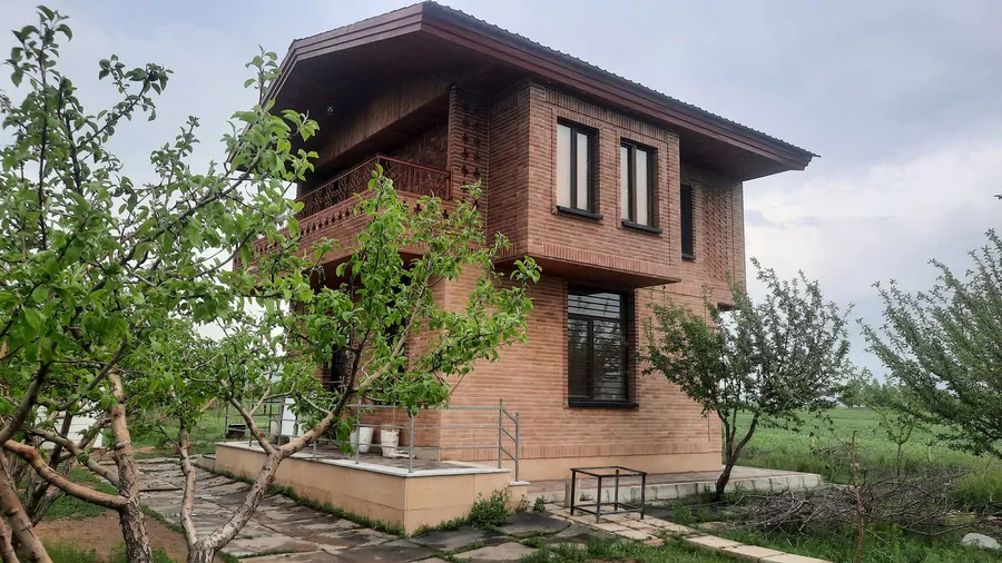 تصویر ۱ - ویلا سرای اُتراق در  سلطانیه