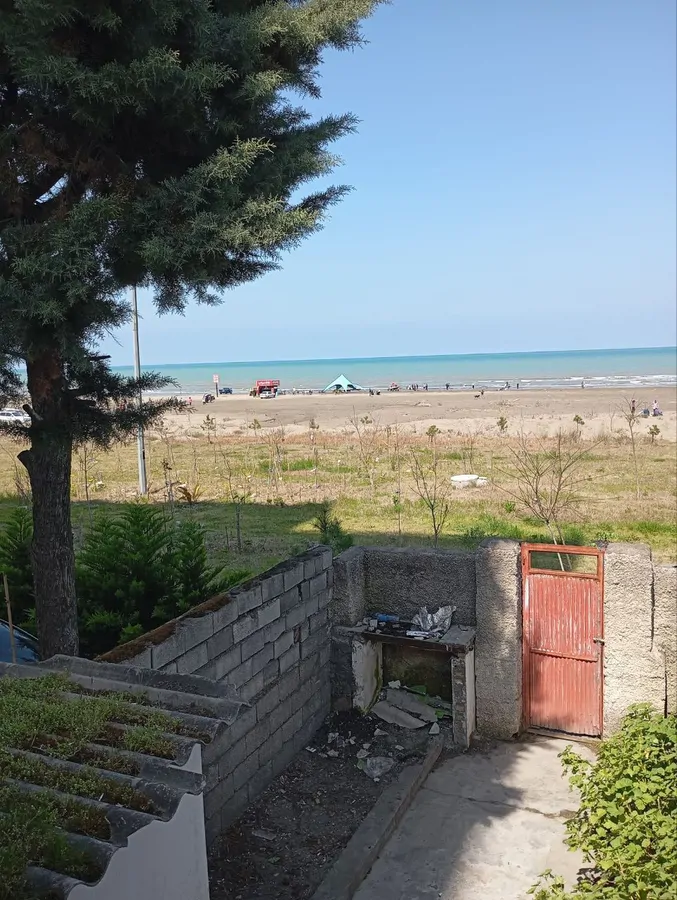 تصویر ۱ - ویلا ویلای ساحلی در چند قدمی دریا در  نور
