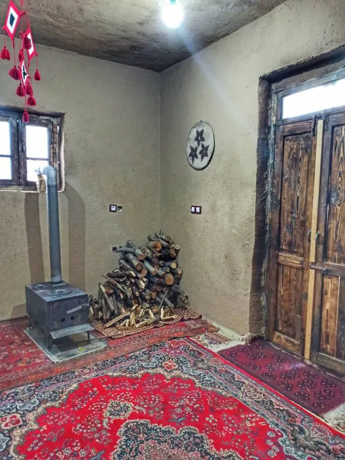 تصویر ۱ - اقامتگاه بوم‌گردی شیبک (اتاق کاهگلی توسکا) در  کلاله
