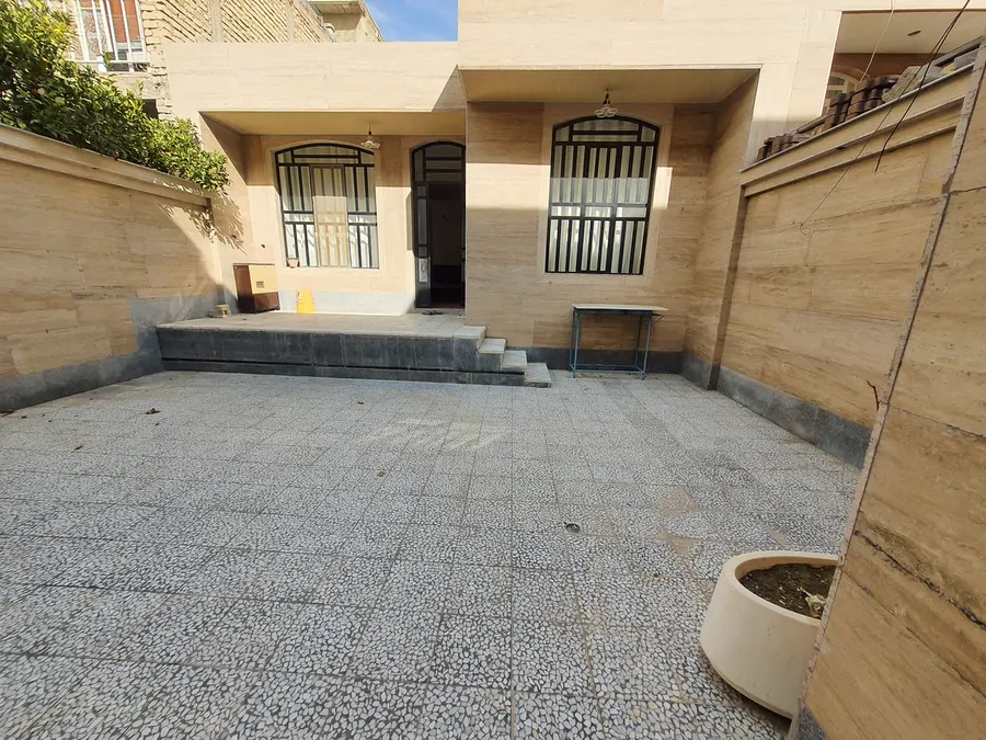 تصویر ۱ - خانه ویلایی فاضل (1) در  شیراز