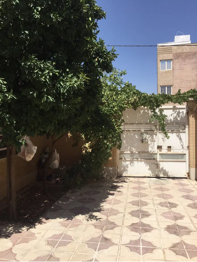 تصویر ۱ - خانه ویلایی حیاط دارفوق لوکس در  شیراز