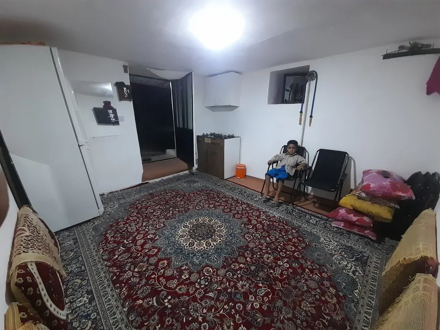 تصویر ۱ - کلبه کلبه سرچشمه با چشم انداز عالی خوش اب هواه کنار چشمه قدیمی  در  رودبار