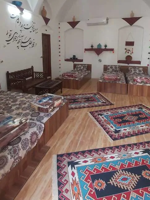 تصویر ۱ - اقامتگاه بوم‌گردی سرای کیان (اتاق 5 تخته) در  کاشان