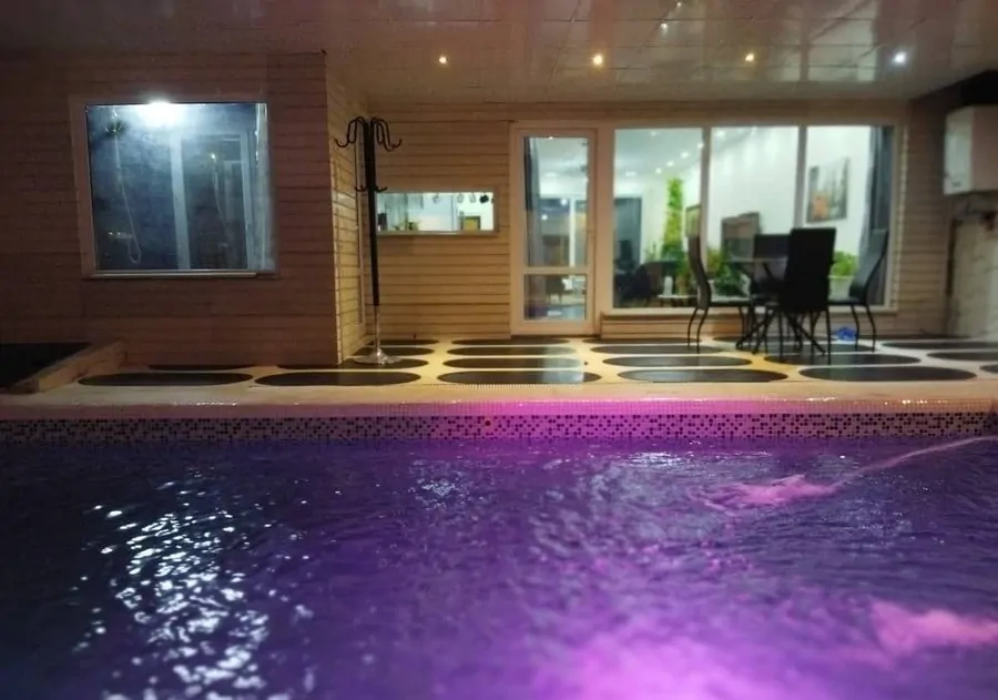 تصویر ۱ - ویلا استخردار آبگرم نادر با فوتبال دستی در  کردان