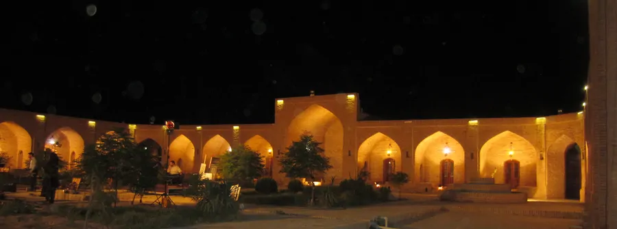 تصویر ۱ - اقامتگاه بوم‌گردی کاروانسرای ده نمک (اتاق ۱۴) در  گرمسار