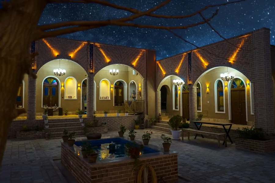 تصویر ۱ - اقامتگاه بوم‌گردی عمارت مهاجر واحد کندو در  شاهرود