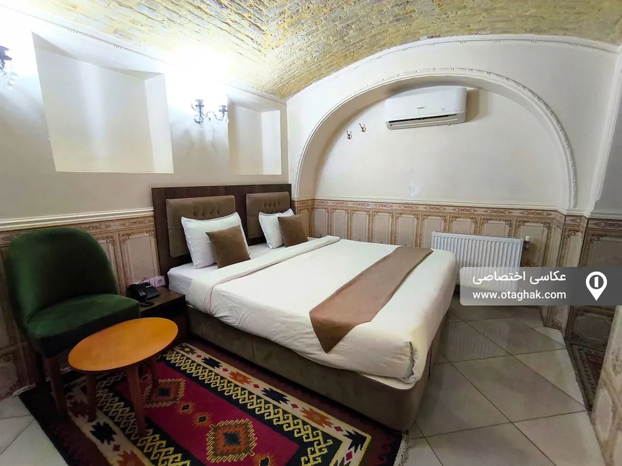 تصویر ۱ - هتل سنتی پنج دری (103) با صبحانه رایگان در شیراز