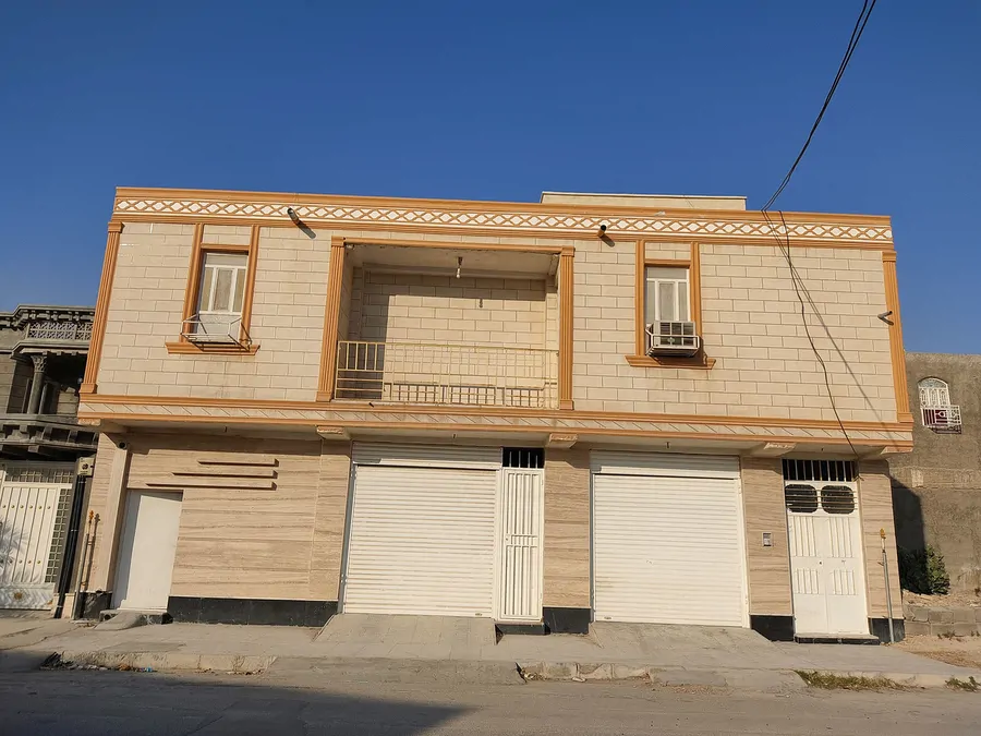 تصویر ۱ - خانه رئیسی در  پارسیان