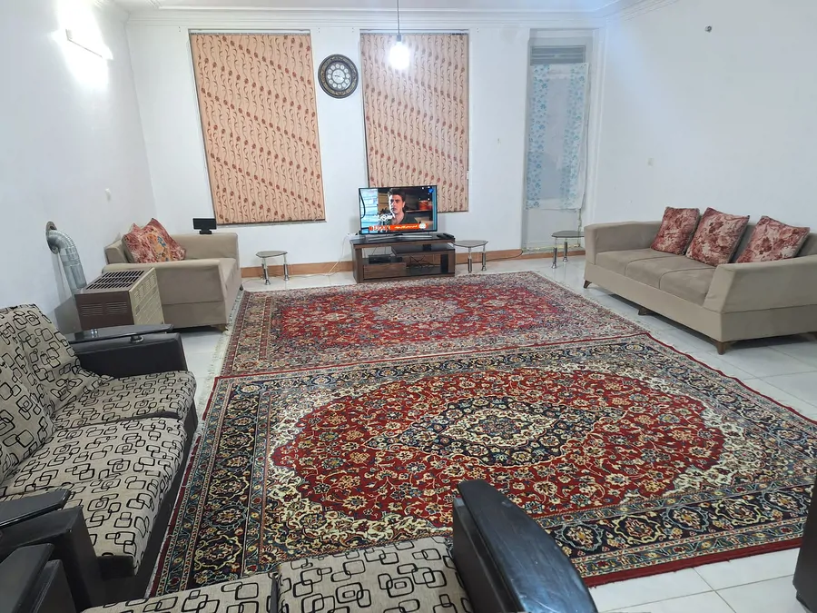 تصویر ۱ - آپارتمان خانه مسافر شهرراز صدرا شیراز در  صدرا