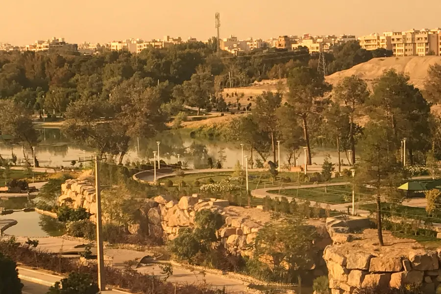 تصویر ۱ - آپارتمان لوکس با چشم انداز زاینده رود  در  اصفهان
