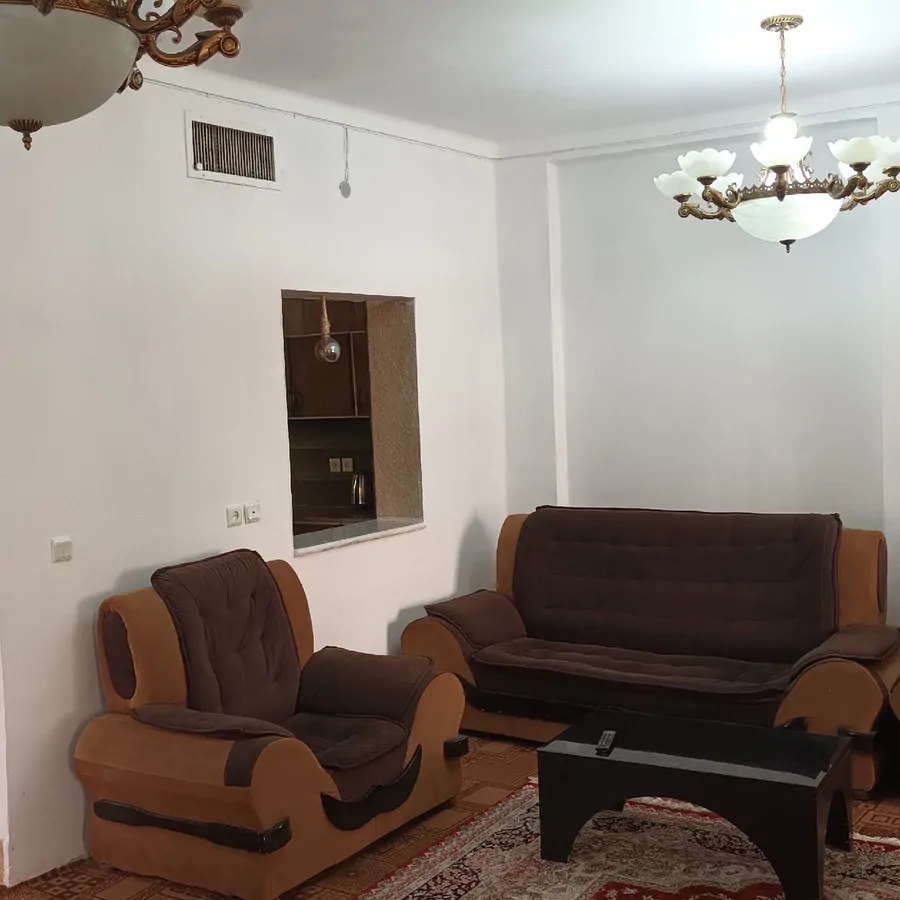 تصویر ۱ - خانه مبله گلستان در  شیراز