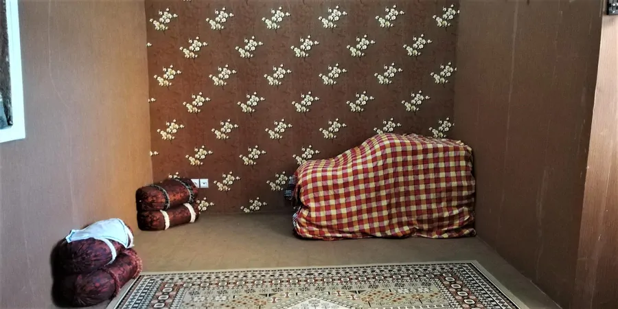 تصویر ۱ - اقامتگاه بوم‌گردی ستاره کویر حلوان  (یک نفر) در  طبس