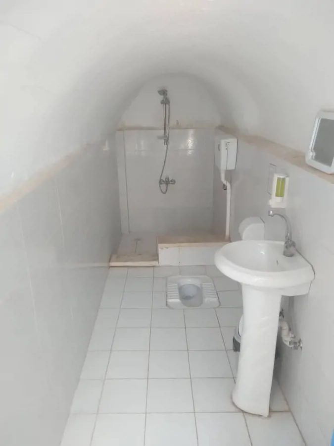 تصویر ۱ - خانه پنج خوابه سنتی دربست شریف در یزد