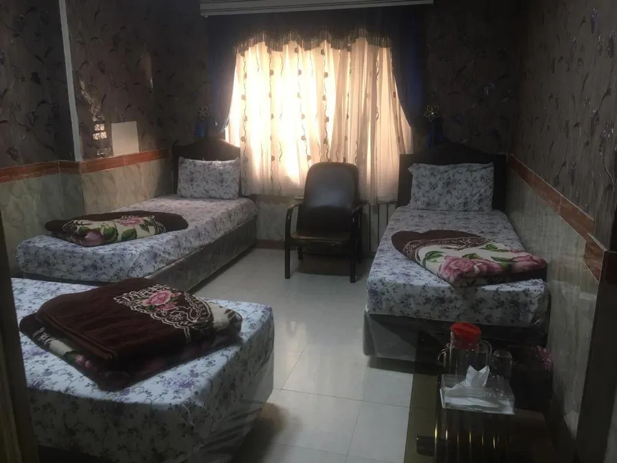 تصویر ۱ - مهمانسرا سبلان (اتاق سه تخته) در  تهران