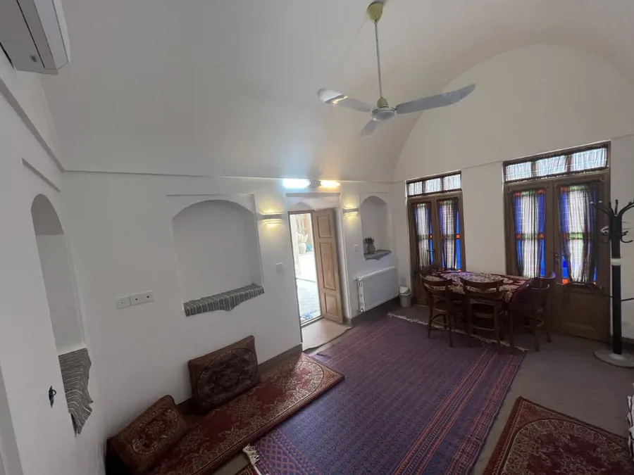 تصویر ۱ - هتل سنتی باغ کثنوا_اتاق ترمه در  میبد