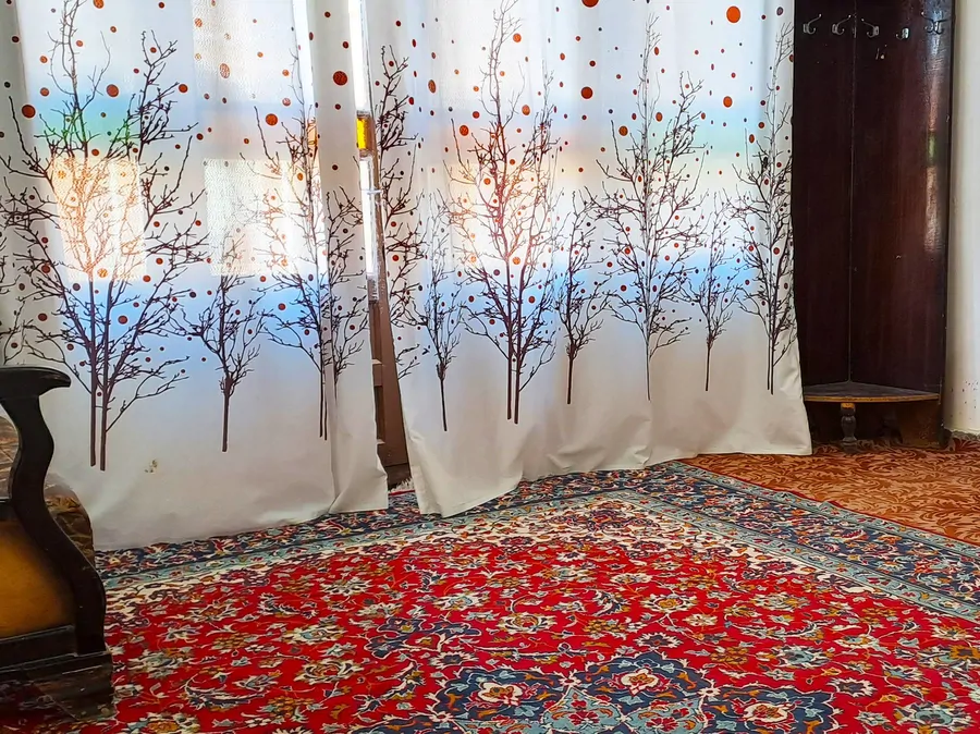 تصویر ۱ - اقامتگاه بوم‌گردی خانه مادری(اتاق ارغوان) در  نجف آباد