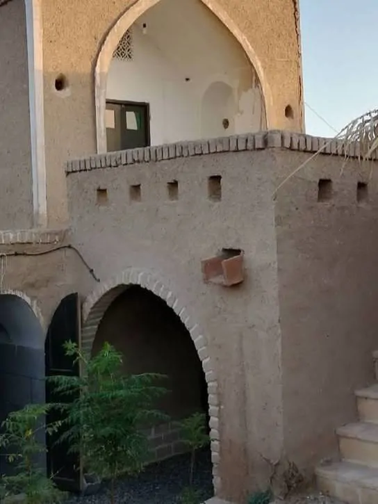 تصویر ۱ - اقامتگاه بوم‌گردی عمارت دلازیان در  سمنان