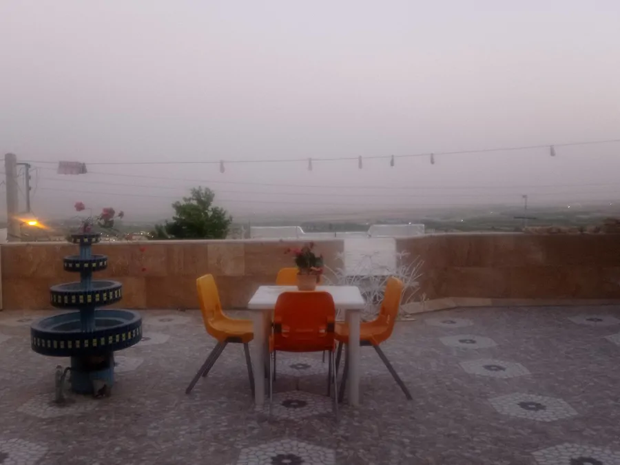 تصویر ۱ - سوییت قنبری  در  سمیرم