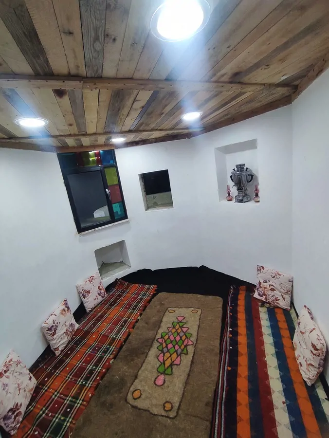 تصویر ۱ - اقامتگاه بومگردی قهرمان بابکان (بابا مشهدی) با صبحانه رایگان در کازرون