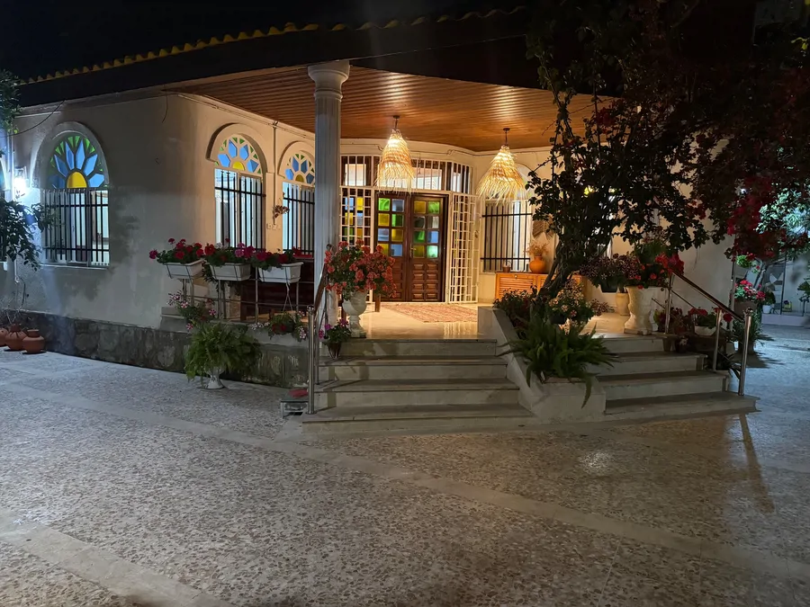 تصویر ۱ - ویلا اصیل ایرانی در چابکسر