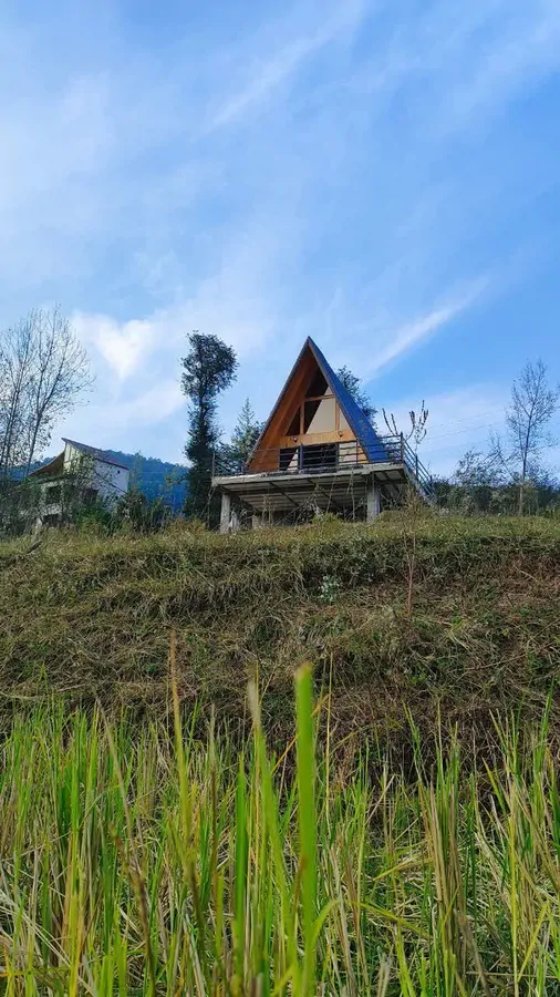 تصویر ۱ - کلبه سوئیسی مرجان در لفور