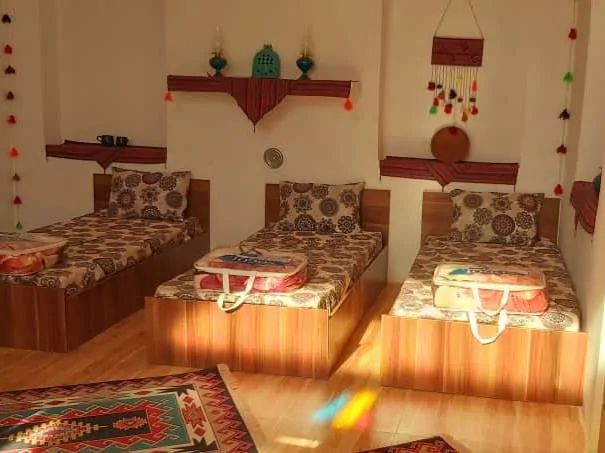 تصویر ۱ - اقامتگاه بوم‌گردی سرای کیان (اتاق 3 تخته) در  کاشان