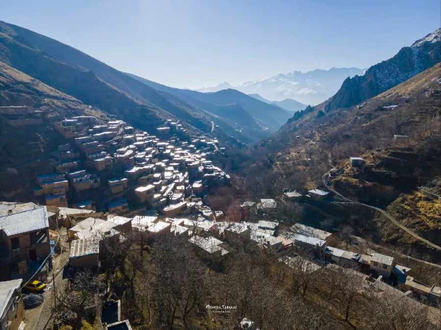 تصویر ۱ - اقامتگاه بومگردی اقامتگاه دنج و بکر با ویوی بی نظیر مشرف به  روستا و منطقه  در  سنندج