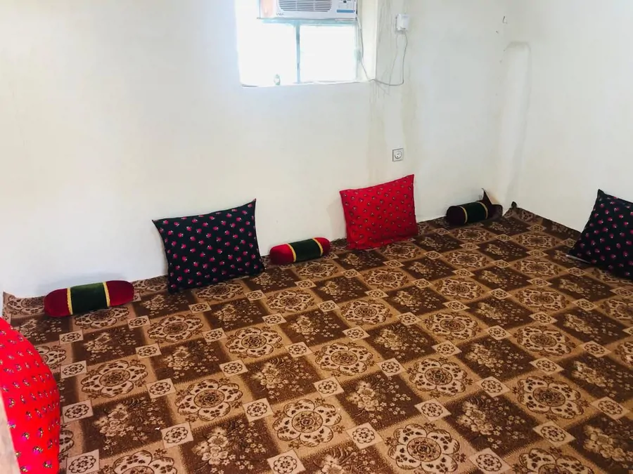 تصویر ۱ - اقامتگاه بوم‌گردی  قندیل نمکی (اتاق ۳) در  قشم
