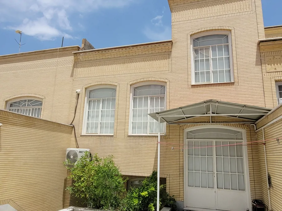 تصویر ۱ - خانه مبله لادن در کاشان