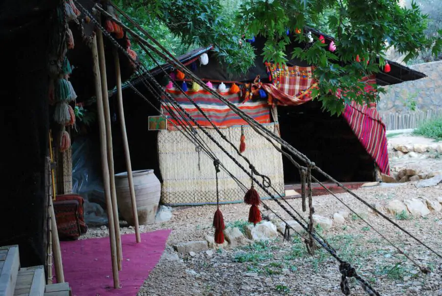 تصویر ۱ - روستایی و عشایری جورگ(چادر چهارنفره) در  سپیدان
