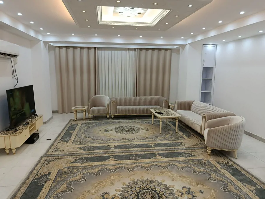 تصویر ۱ - آپارتمان سویت سه خواب سوزا لوکس ومرتب در  قشم