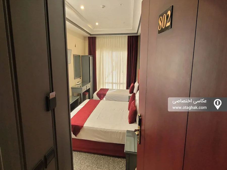 تصویر ۱ - هتل سنتی سایه سه تخته رویال با صبحانه رایگان در مشهد