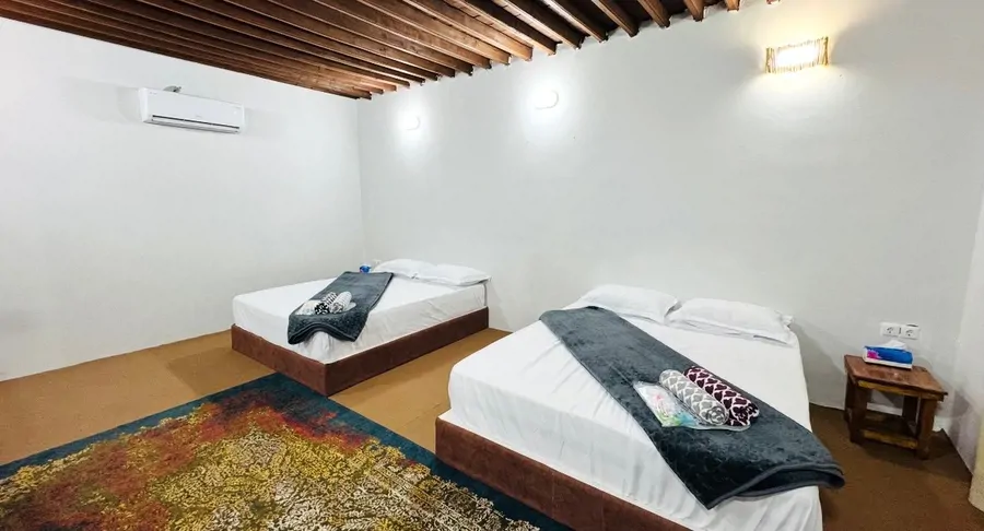 تصویر ۱ - اقامتگاه بومگردی رامش (شقایق) با صبحانه رایگان در قشم