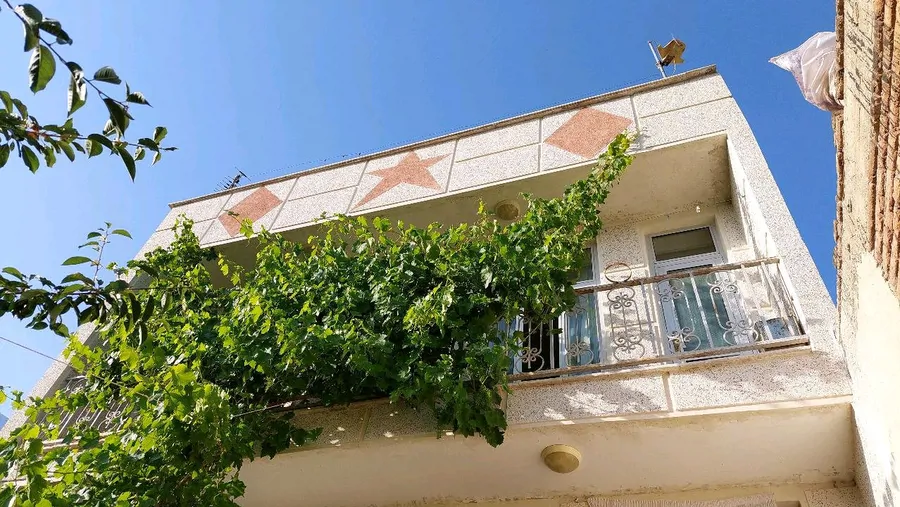 تصویر ۱ - سوییت داخل شهر و دسترسی کامل به تمام فروشگاه ها و نانوایی در نمین