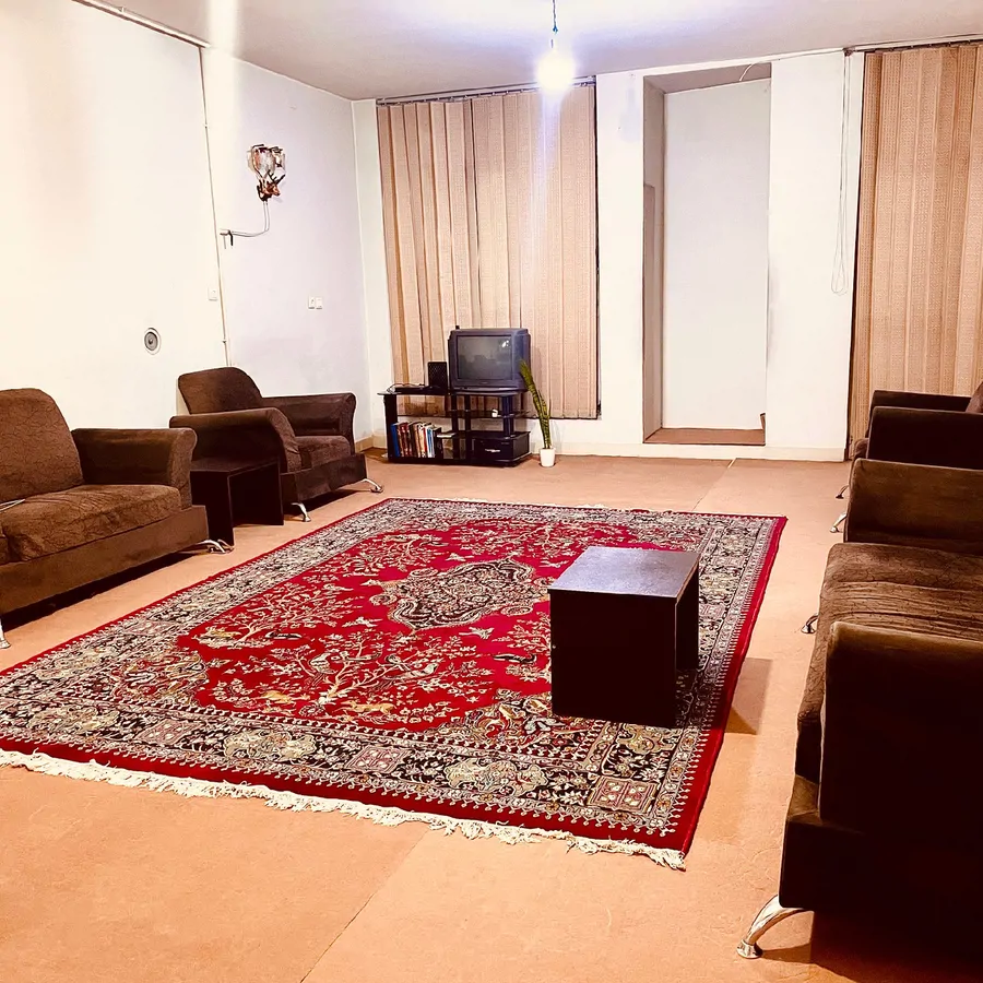 تصویر ۱ - خانه مبله مطهر در  شیراز